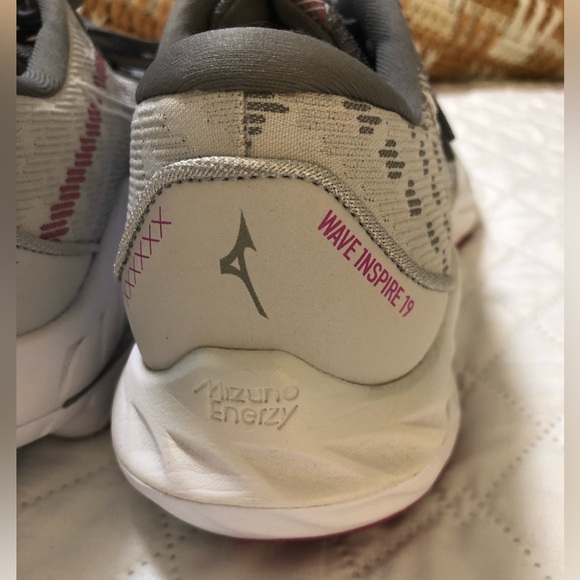 Mizuno Enerzy Wave Inspire 19 Tennis Shoes - Picture 5 of 9
